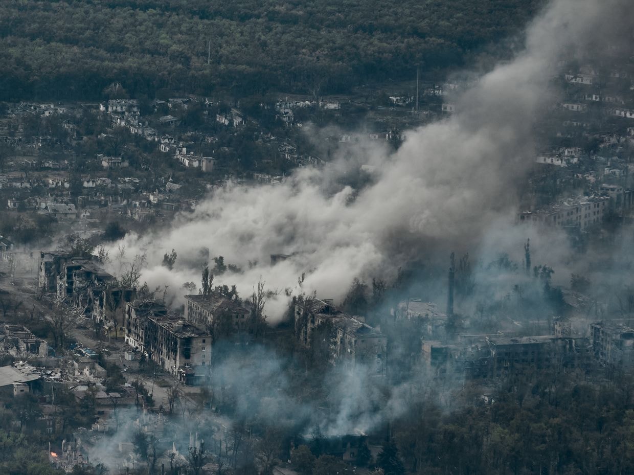 'No intact buildings left' in Toretsk, accelerating Russian advance, military says