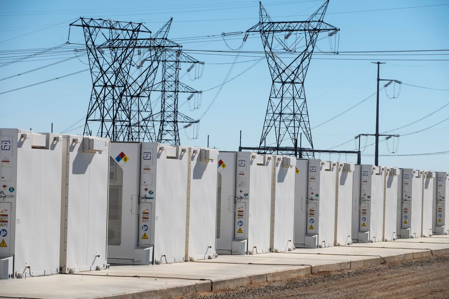 Ukraine's largest battery energy storage project enters final testing phase, set to power 600,000 homes