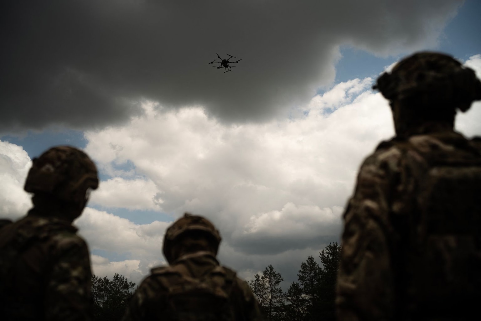 Watchdog claims Russian troops enter Dnipropetrovsk Oblast, military says attack repelled