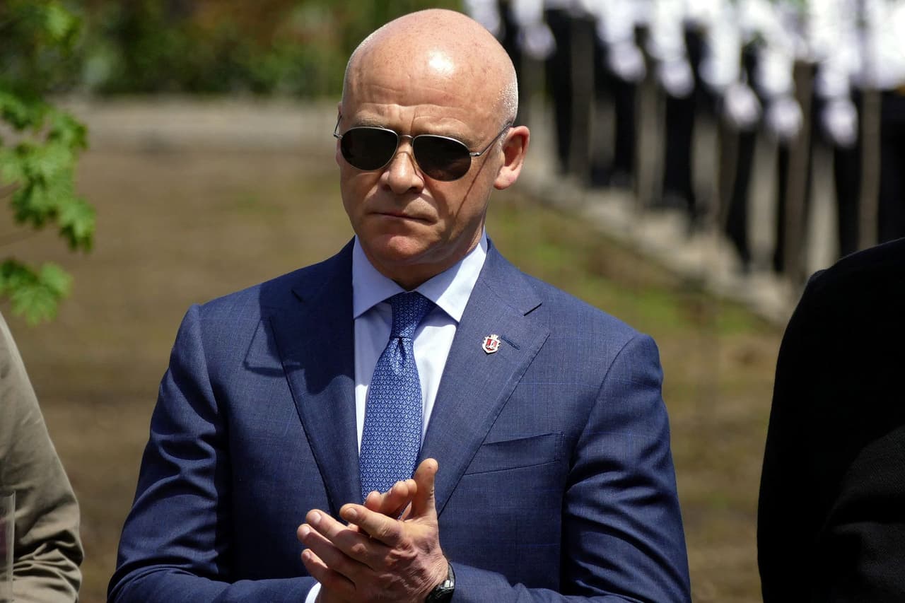 Zelensky strips tainted Odesa Mayor Trukhanov of Ukrainian citizenship, effectively pushes him out of office