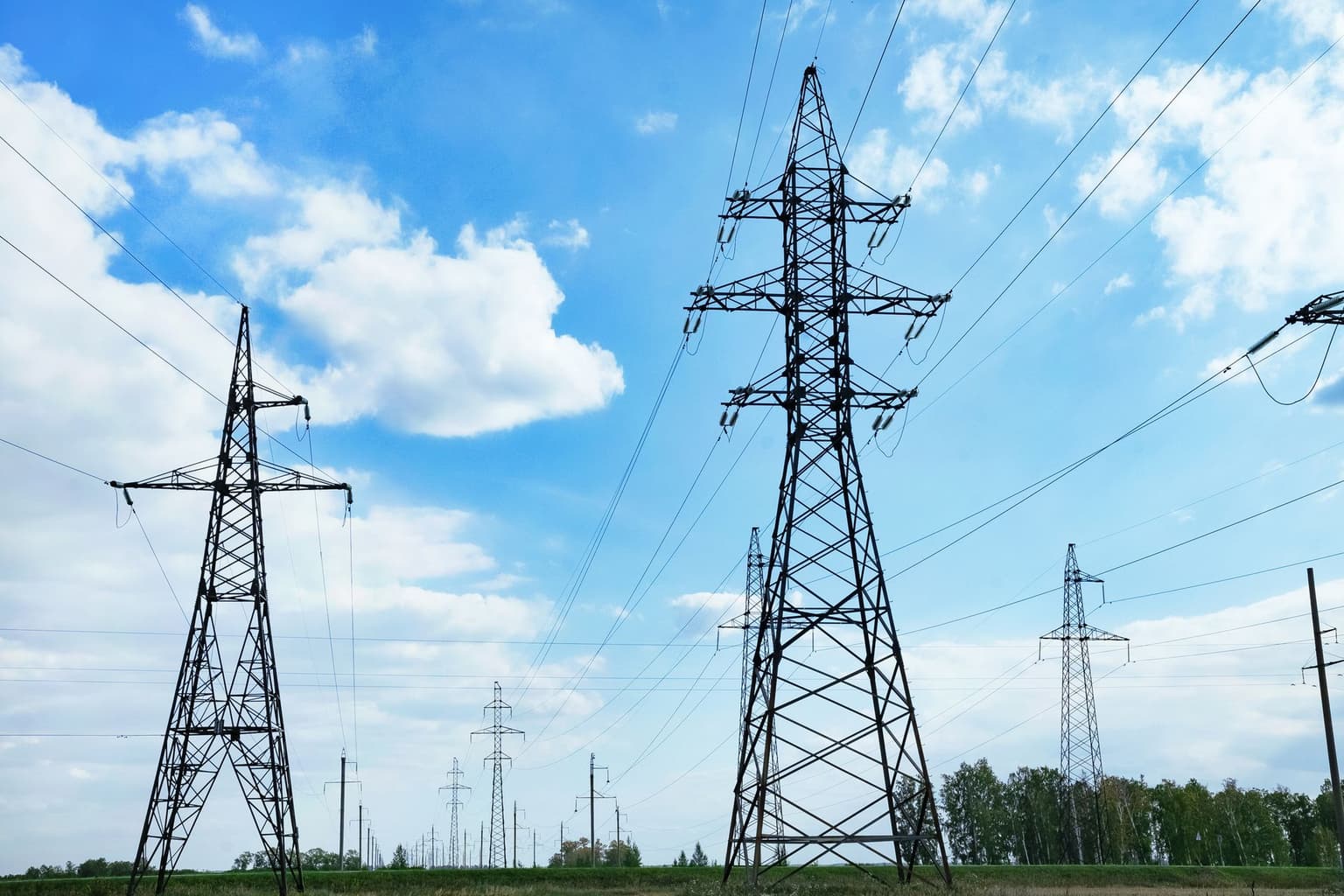 Russian electrical substation ablaze in Volgograd Oblast after drone strike, governor says