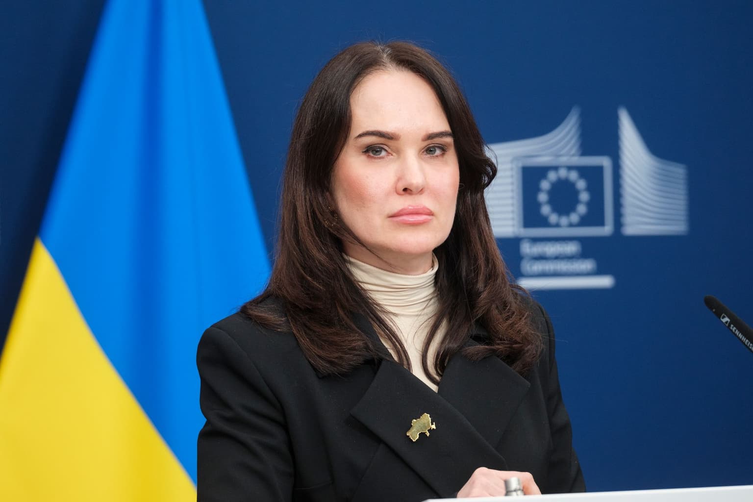 Exclusive: Ukraine pushes for flexibility in using Russian-frozen-asset loan to buy US weapons if needed
