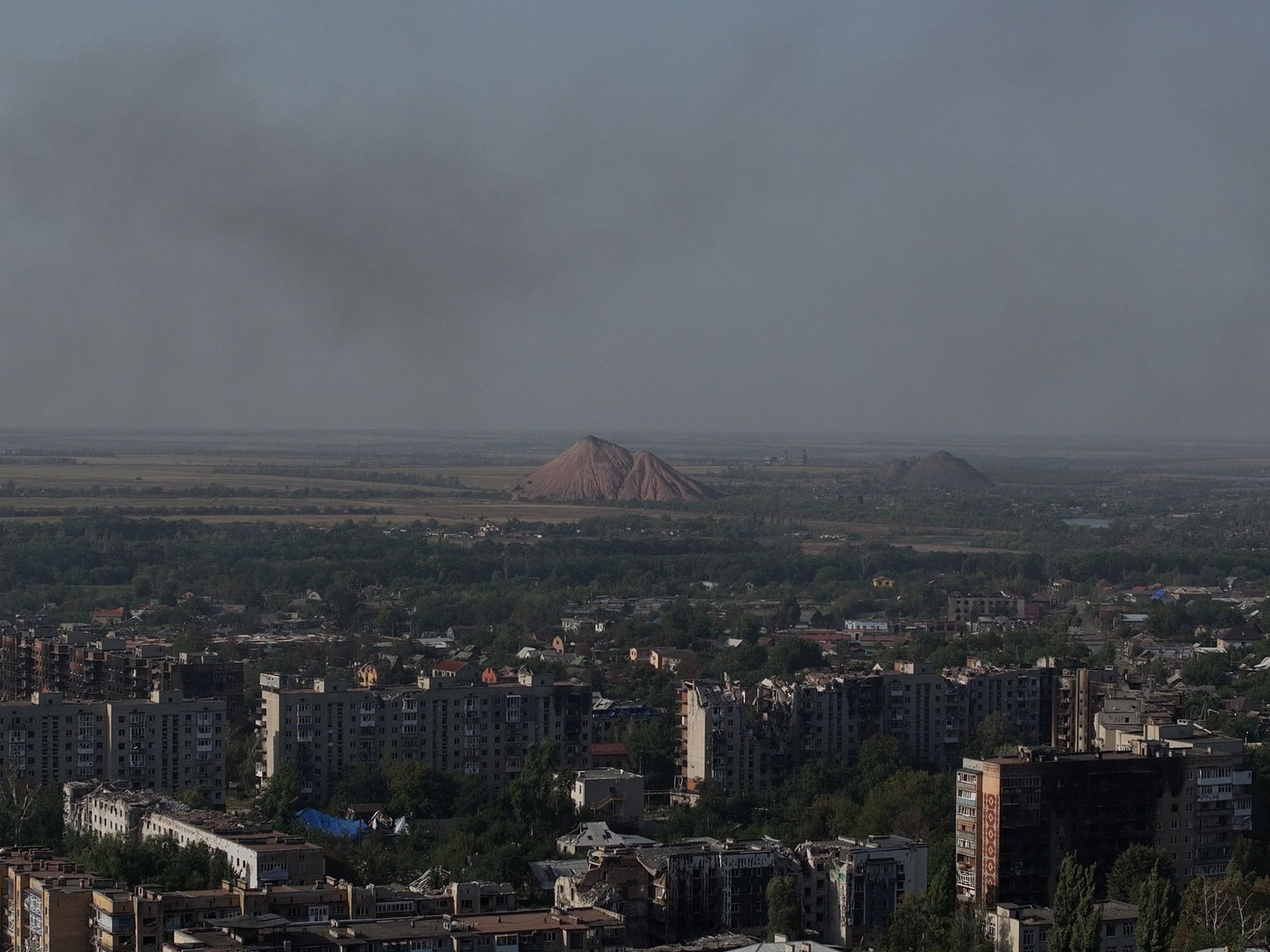 Ukraine’s defense of Pokrovsk on a knife-edge as high command resists calls to withdraw