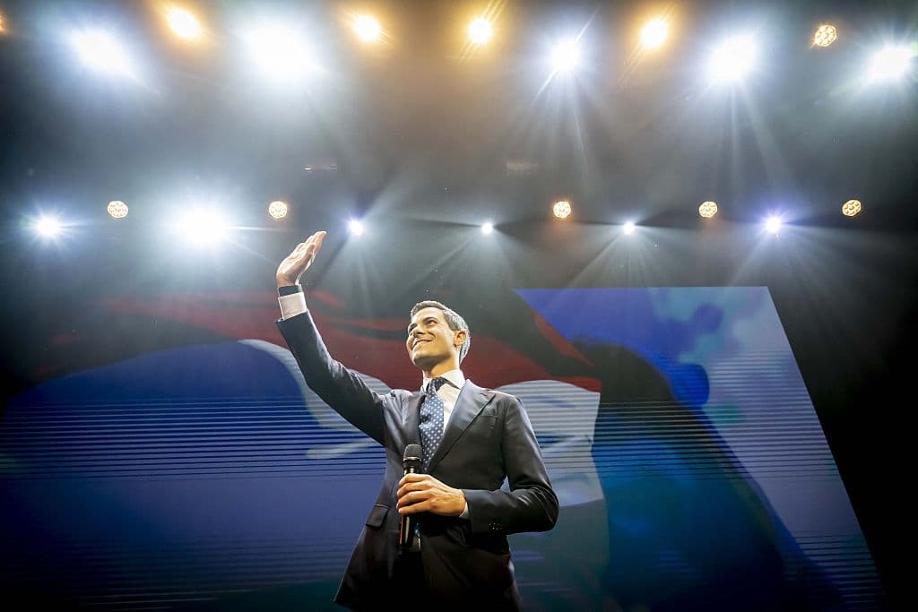 Dutch liberal party overtakes far-right nationalists in snap parliamentary election