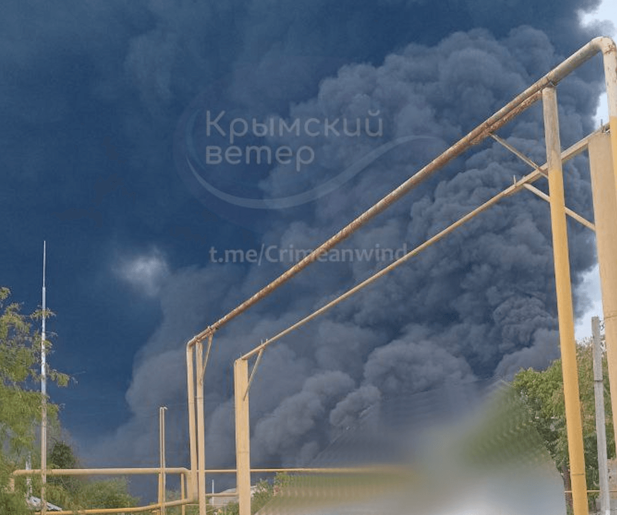 '16 fuel tanks damaged' — Russian oil terminal in occupied Crimea still burning, Ukraine's General Staff says