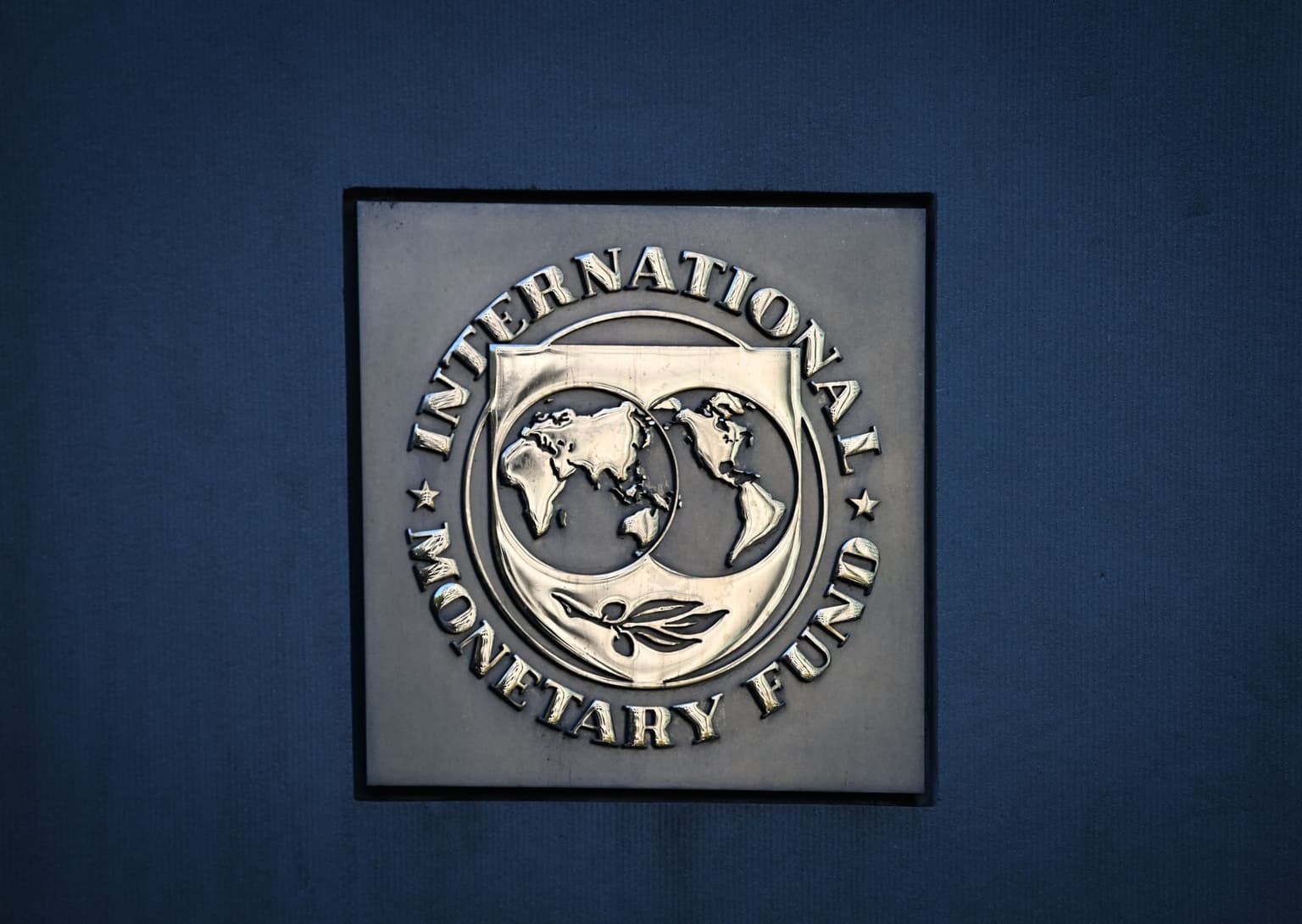 IMF and Ukraine begin talks for new loan program amid looming financing shortfall