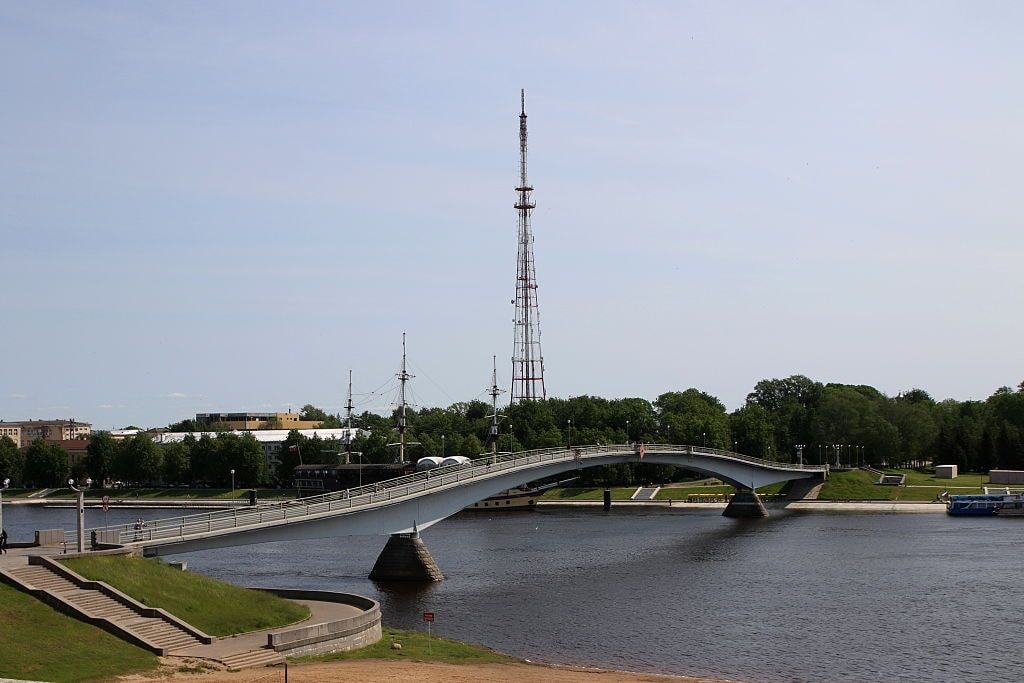 Locals report explosions, fires near chemical plant in Russia's Veliky Novgorod