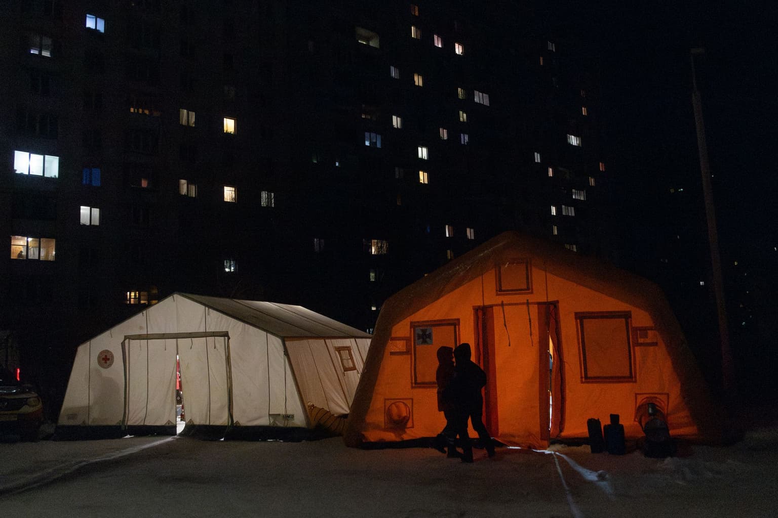 Over 1,000 buildings in Kyiv still without heat after Russian strikes amid freezing winter