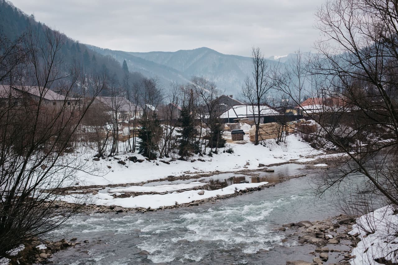 The Ukrainian mountain villages using renewable energy to solve wartime blackouts