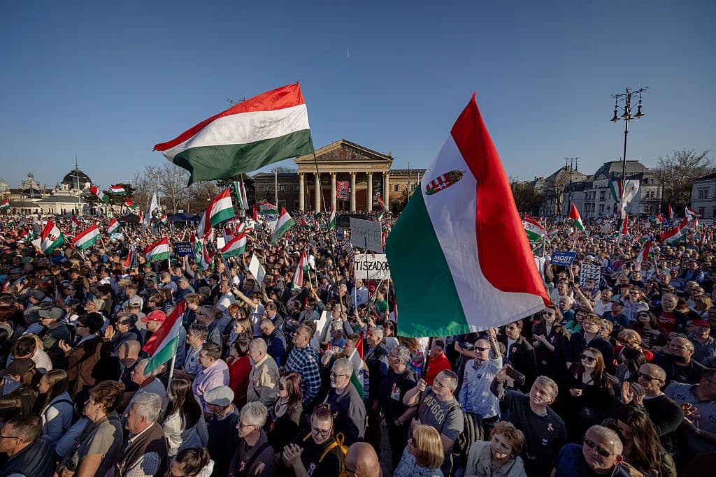 Budapest rallies highlight Hungary’s divide over Ukraine, Europe before April vote