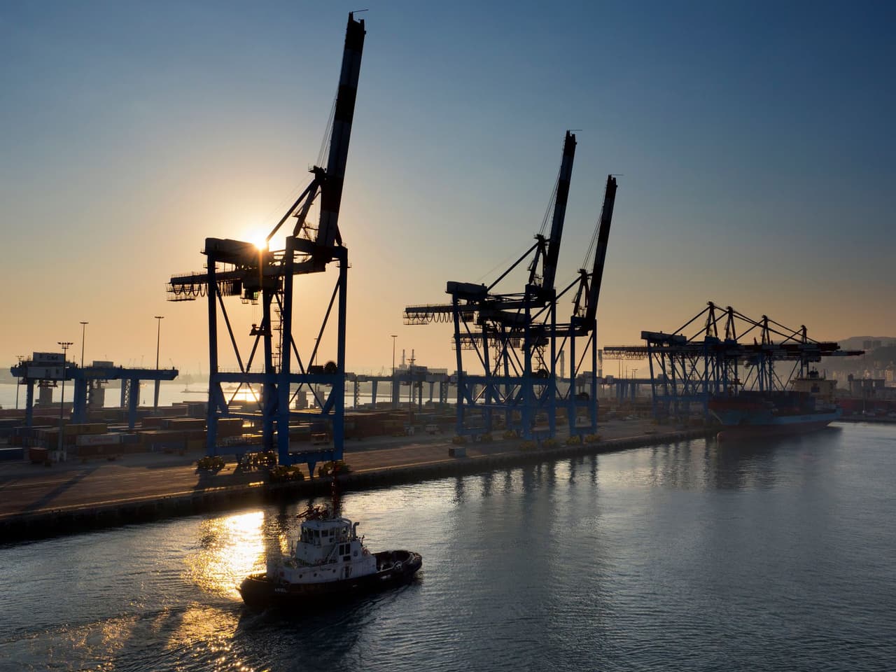 Ukraine expects Israel to seize grain it says Russia stole from occupied territories