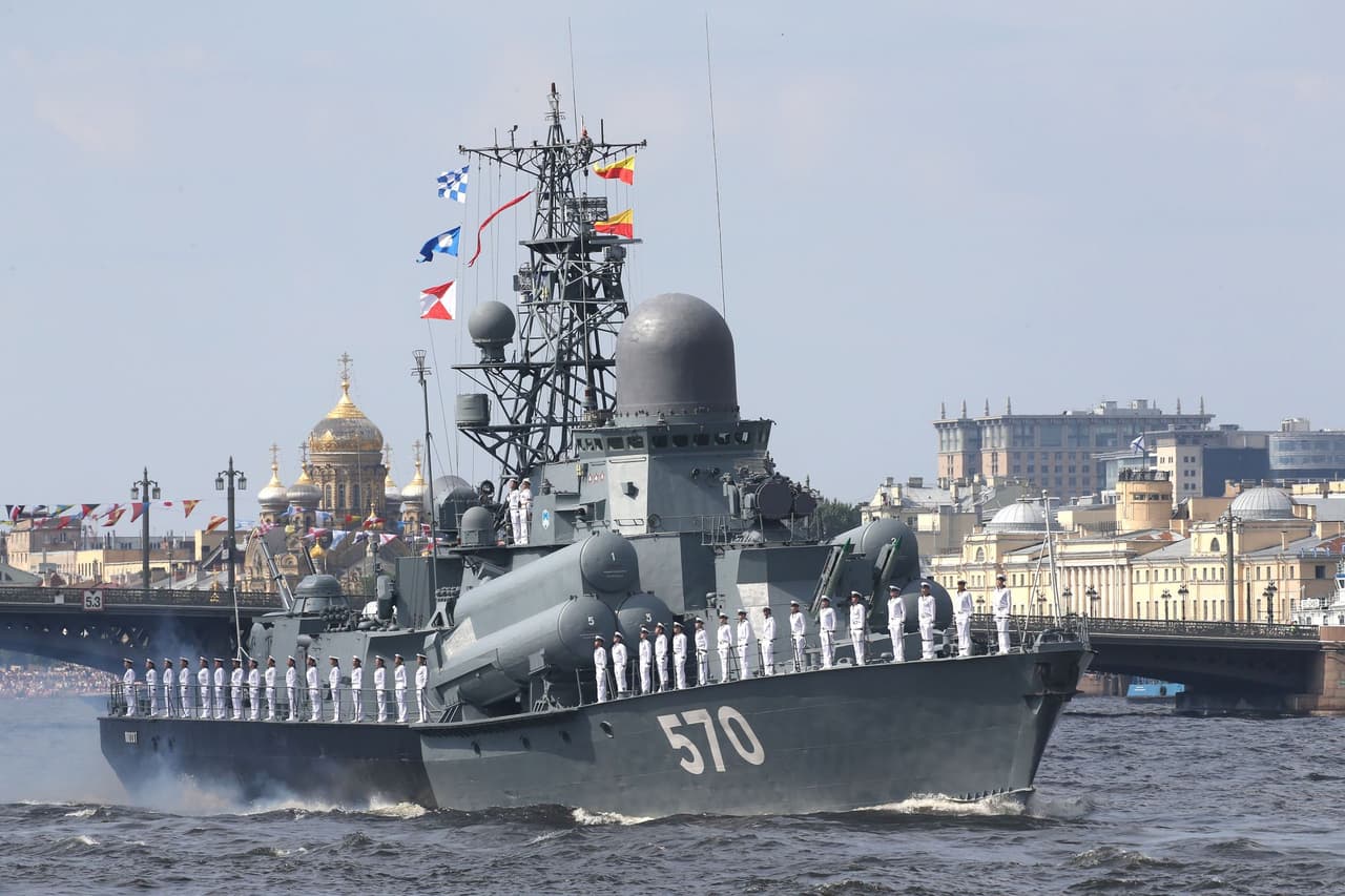 Ukraine strikes Russian Kalibr missile carrier, patrol boat in Leningrad Oblast, Zelensky says