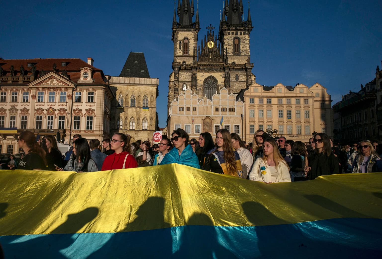 Czechia adds to EU-wide uncertainty for Ukrainian refugees