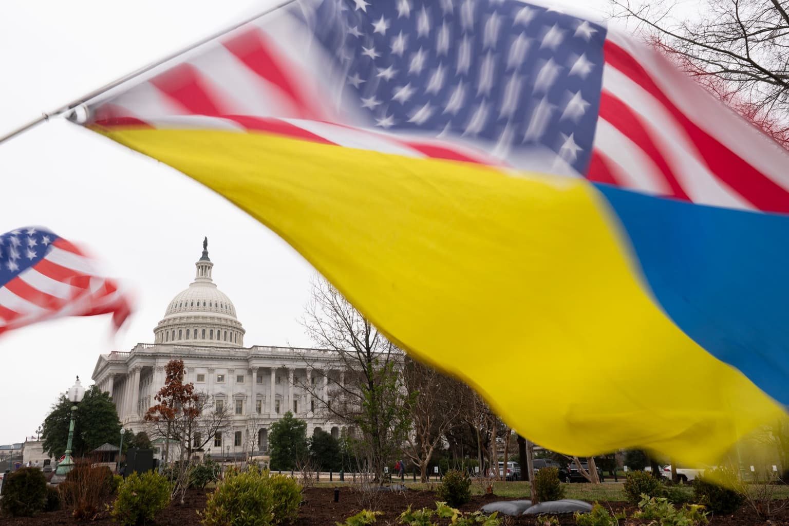 US House to vote on Ukraine aid bill in early June after leadership bypass, source says