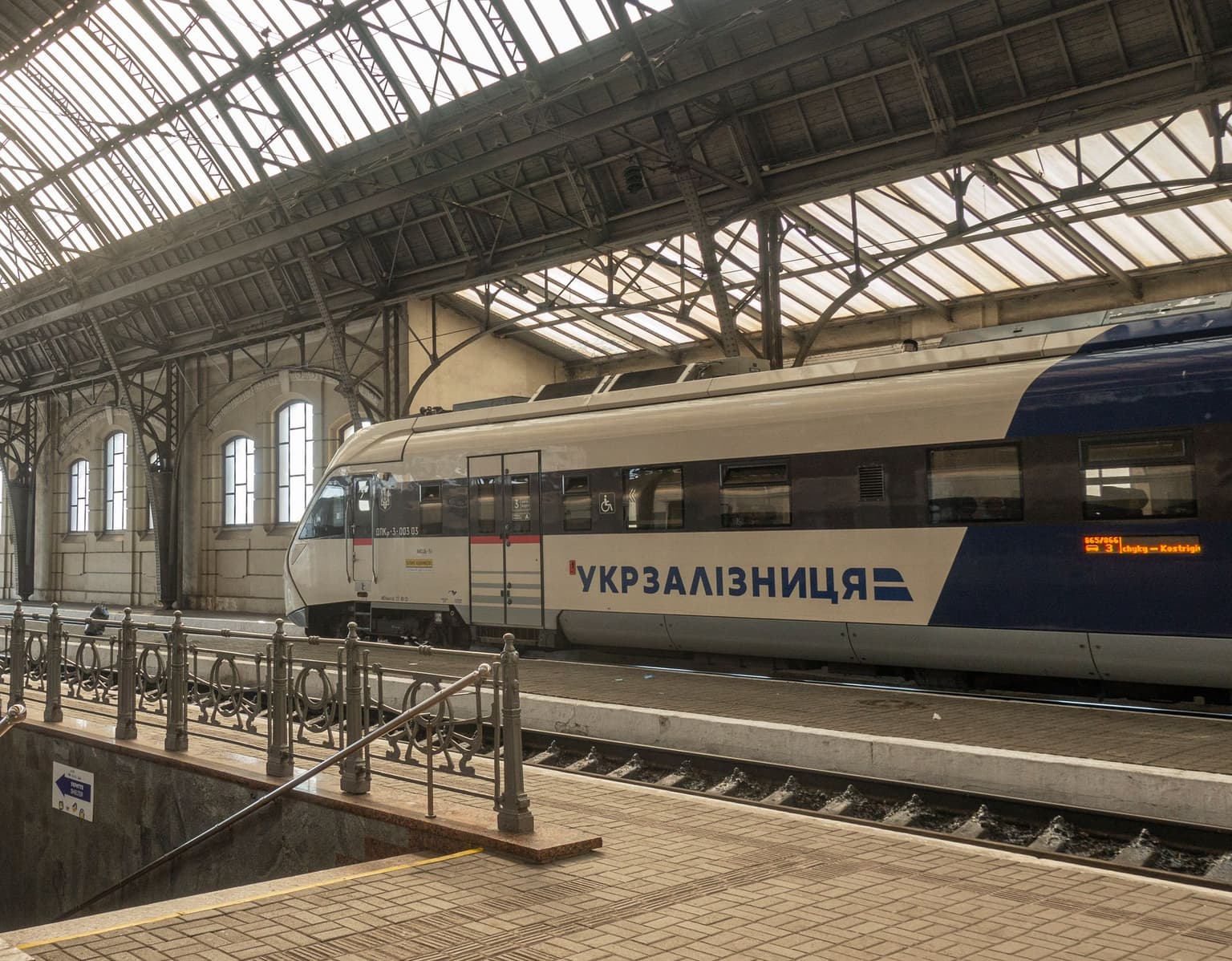 Ukraine's railway operator deploys 800 modular shelters amid surge in attacks