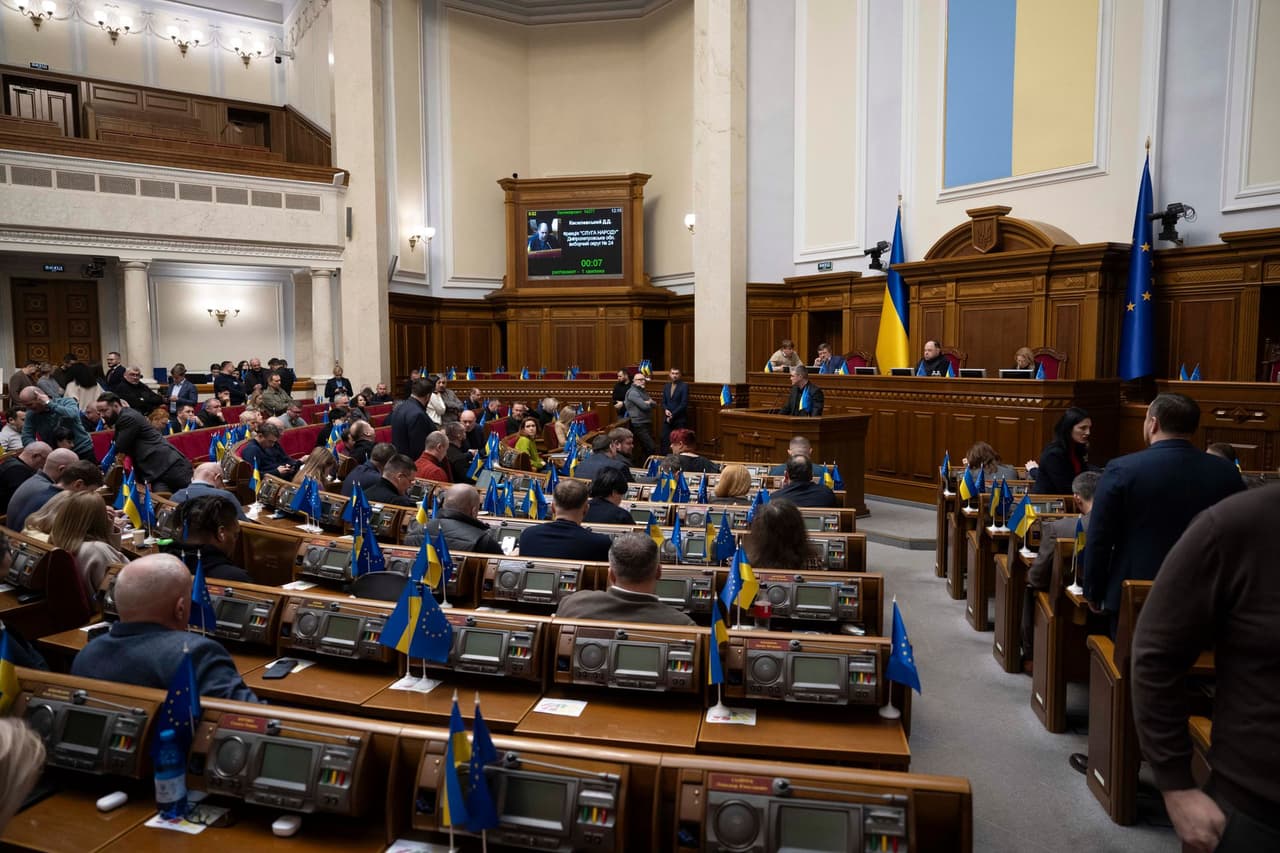 Ukraine fails to pass IMF-backed reforms, despite millions of dollars on the line