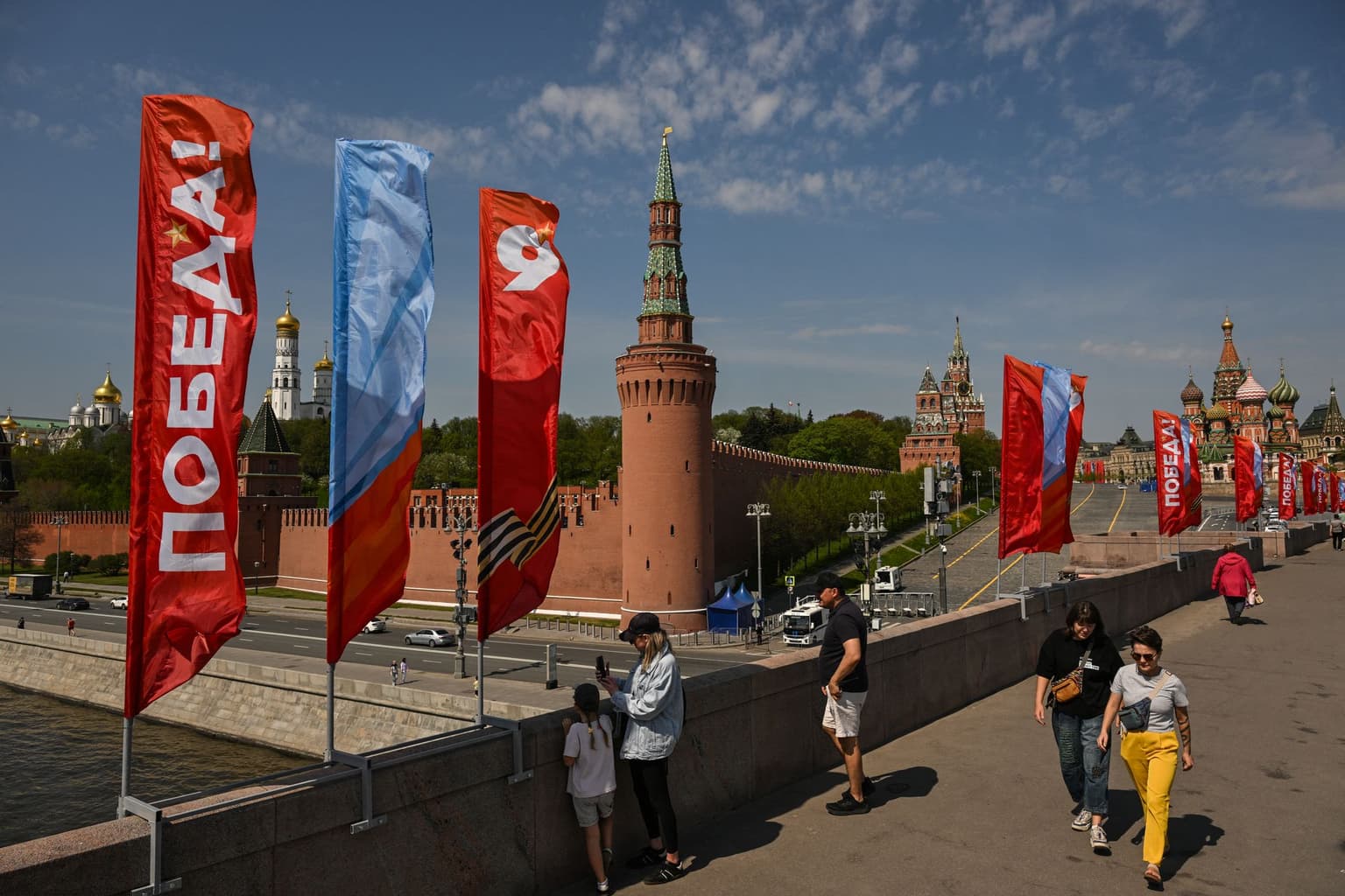 Confusion surrounds Victory Day ceasefire as both Russia, Ukraine report drone attacks, front line fighting