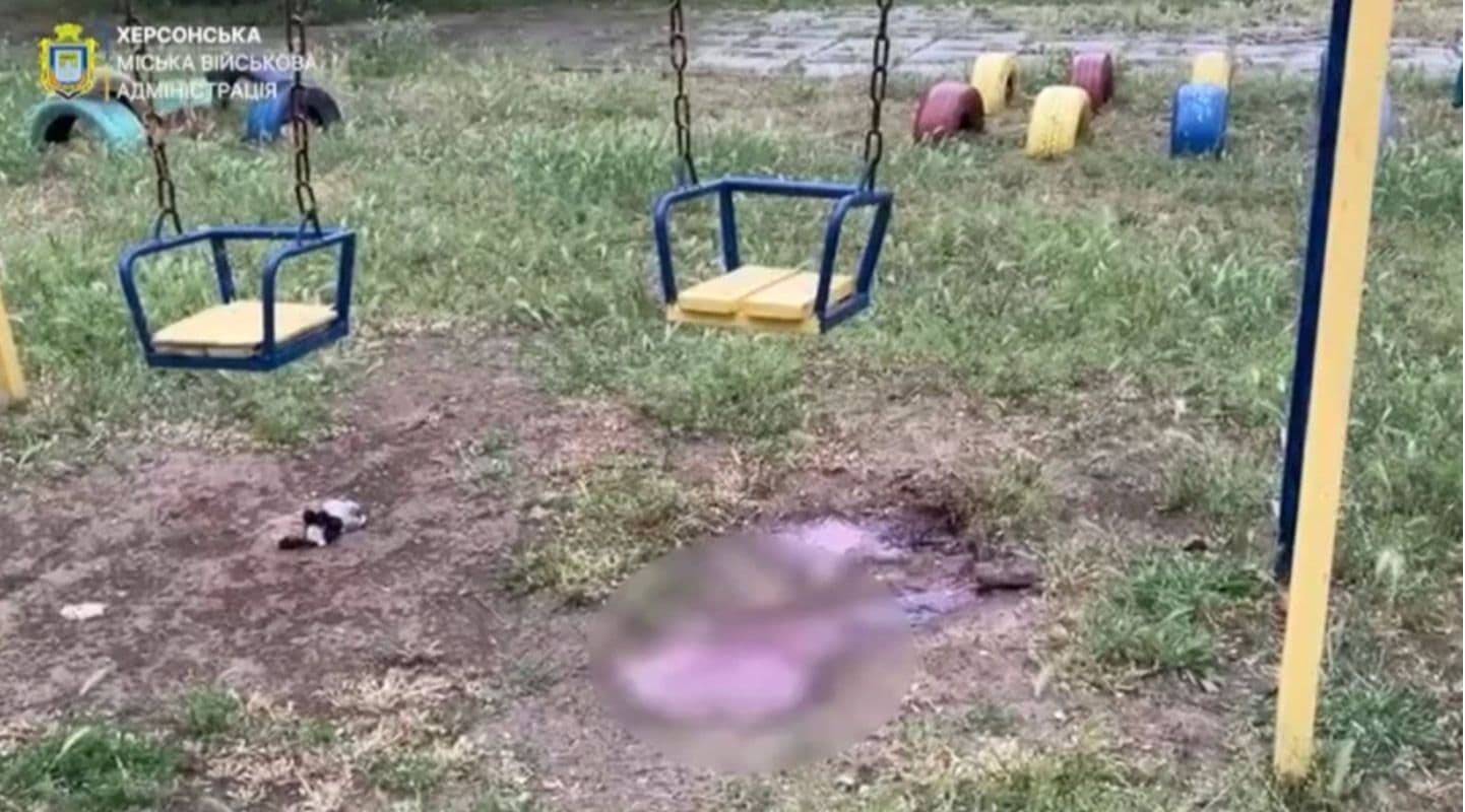 Russian attacks kill 2, injure 23 across Ukraine over past day as Kherson strike devastates family