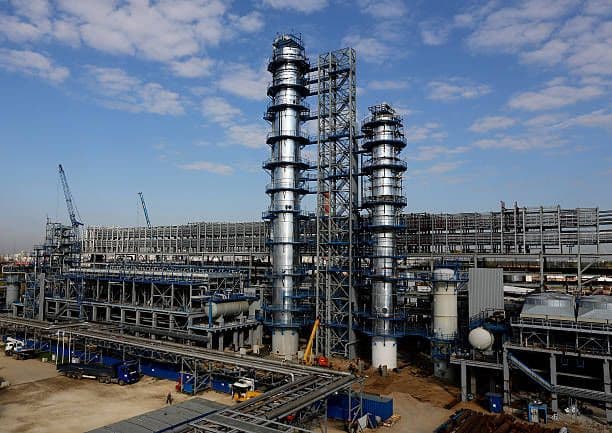 Moscow Oil Refinery halts production following May 17 attack, Reuters reports