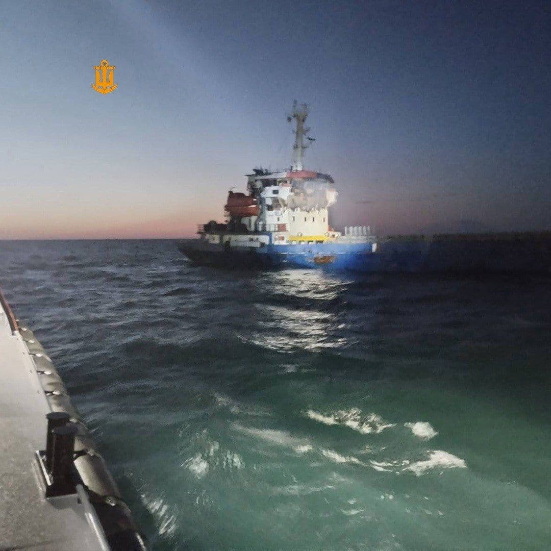 Russian attacks across Ukraine kill 2, injure 27, hit Turkish ship over past day