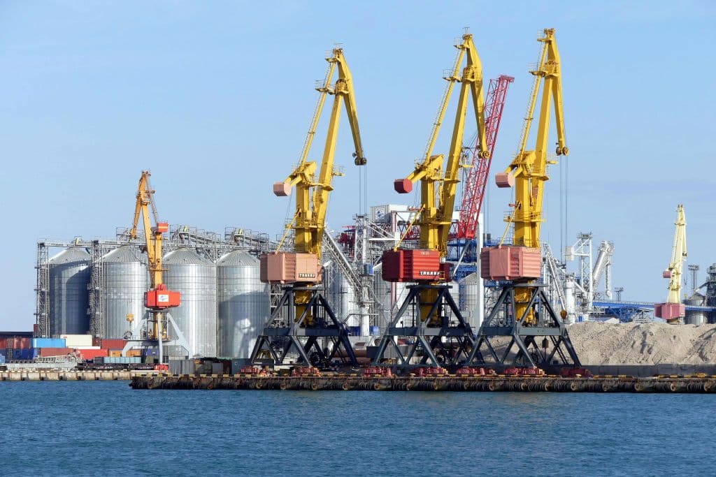 World’s largest shipping firm invests in Ukrainian port near Odesa despite war risks