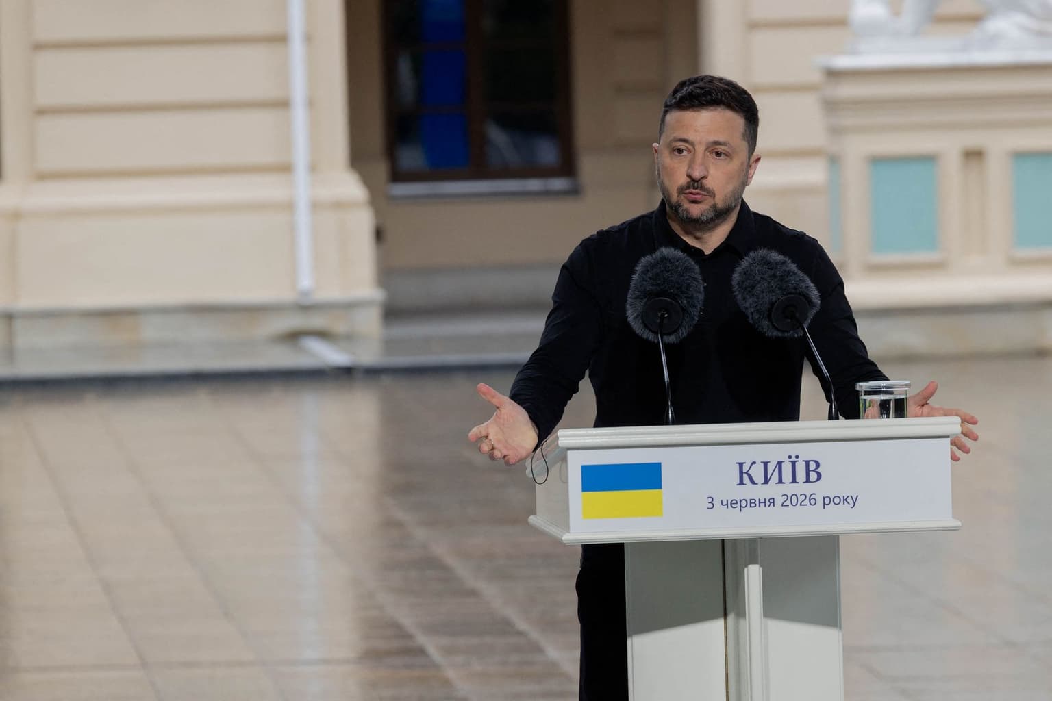 Zelensky reveals G7 sidelines meeting offer to Putin, says Russia again refused talks