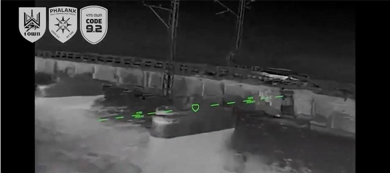 Ukraine reports new strikes on bridges linking Crimea with mainland