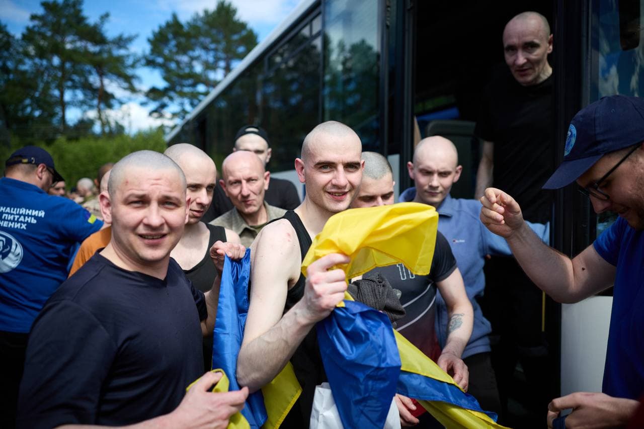 Ukraine war latest: Ukraine brings home 160 POWs in new exchange with Russia