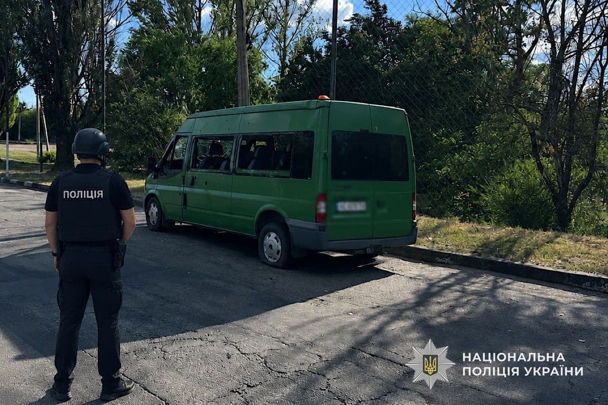 Russian attacks kill 7, injure 89 across Ukraine over past day as drone strike hits minibus in Nikopol