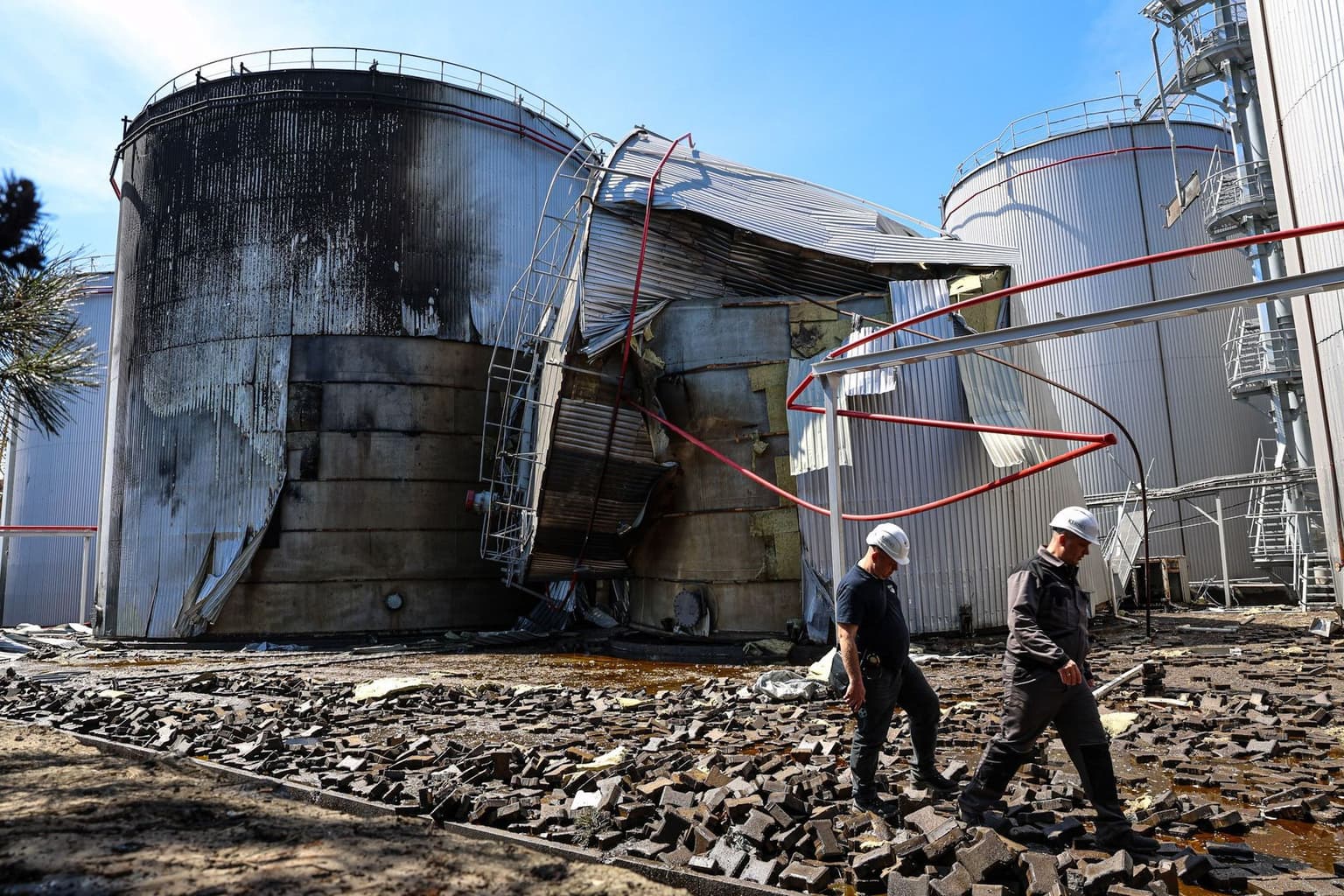 Russia's escalating port attacks choke Ukraine's grain exports as industry nears crisis