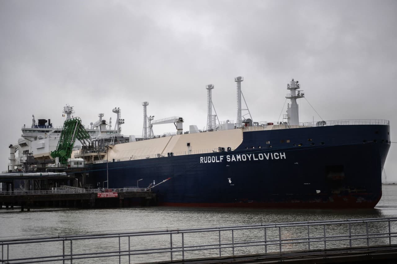 Ukraine's sanctions chief lambasts last EU shipyard servicing Russia's LNG fleet