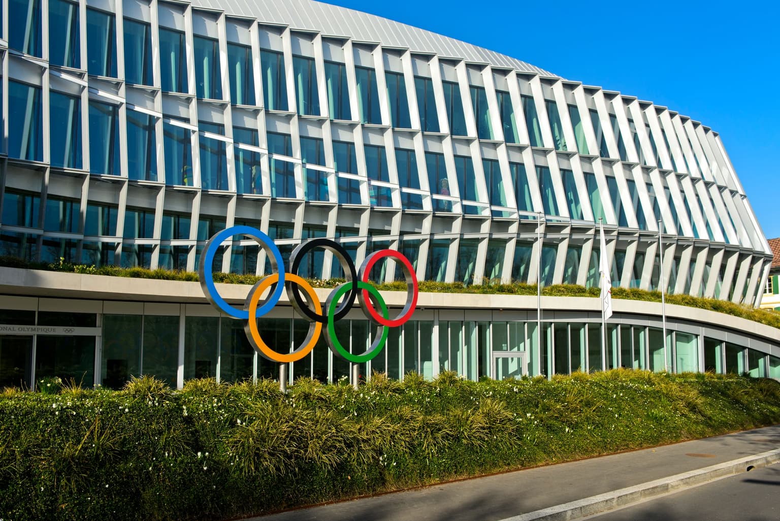 As IOC reopens door to Russia, 9 EU countries back cutting funding to sports bodies