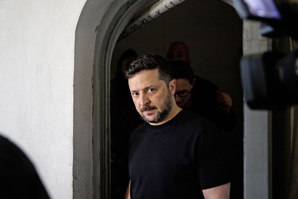 Protesters give Zelensky until Friday as he weighs Syrskyi's dismissal; decision expected soon