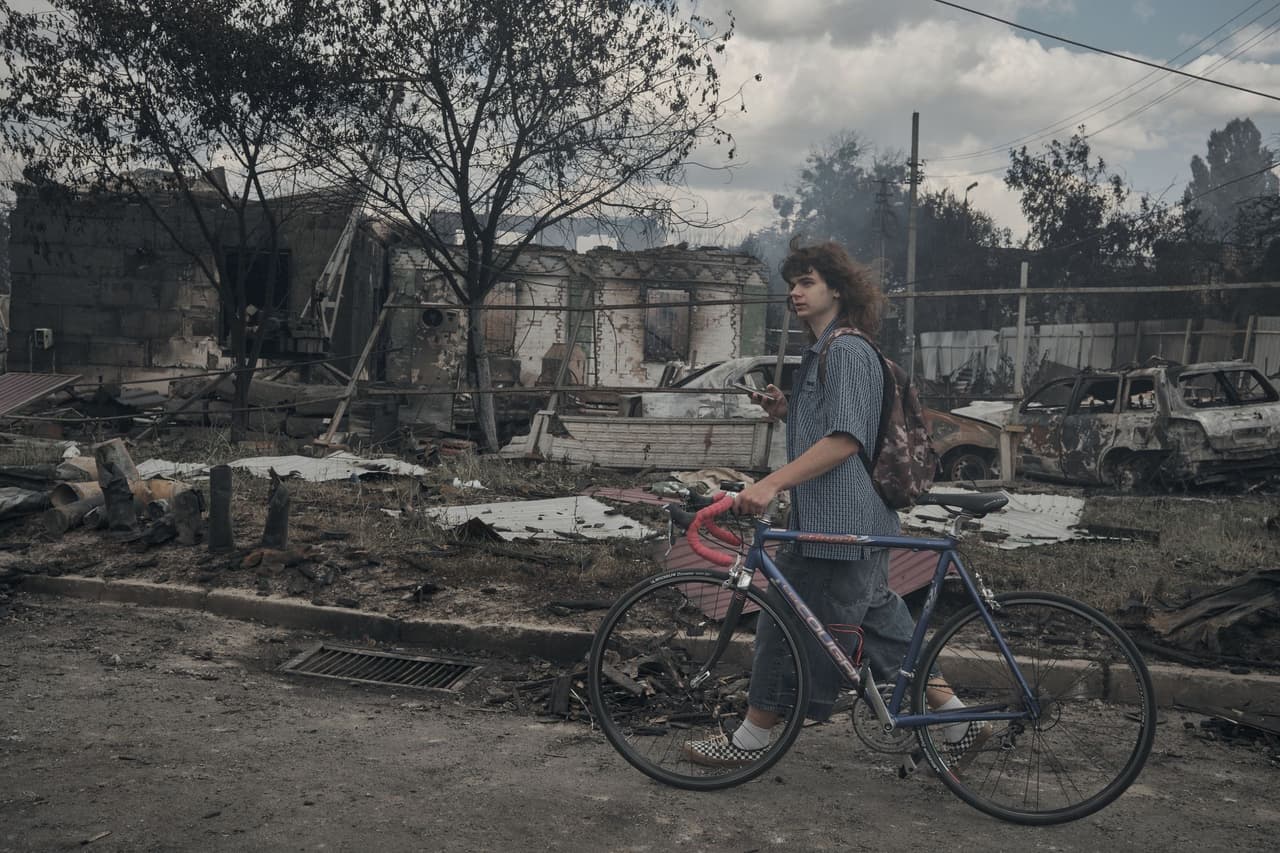 'Everything just kept detonating' — Devastating Russian attack hits quiet Kyiv suburb of Vyshneve