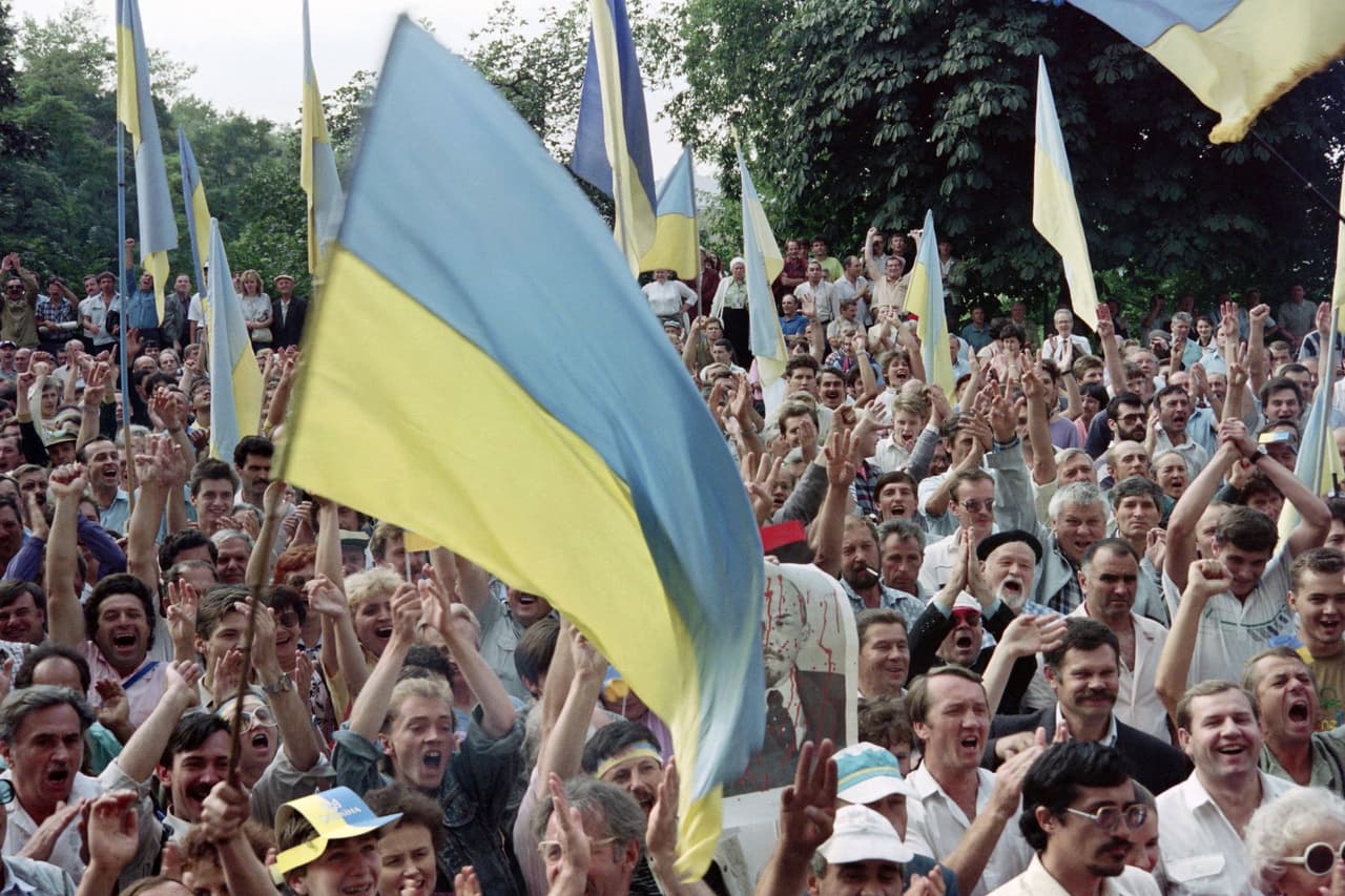 Drama, determination, and risk: Remembering how Ukraine's independence unfolded