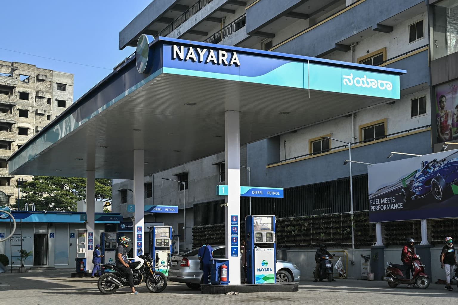 Russia imports gasoline from India for the first time amid Ukrainian attacks on refineries