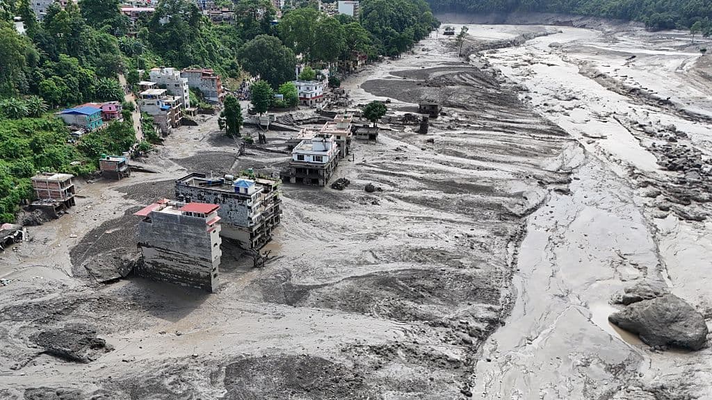 53 Ukrainians missing as death toll rises in Nepal floods