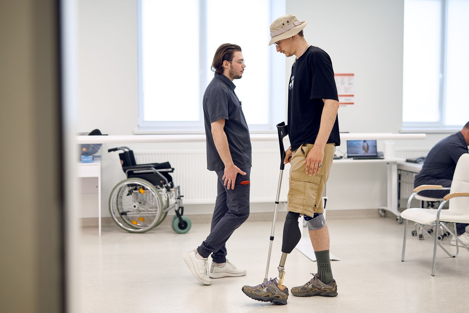 George Ivanchenko (R) at Superhumans Center in Lviv (Roksolyana Trush/The Kyiv Independent)