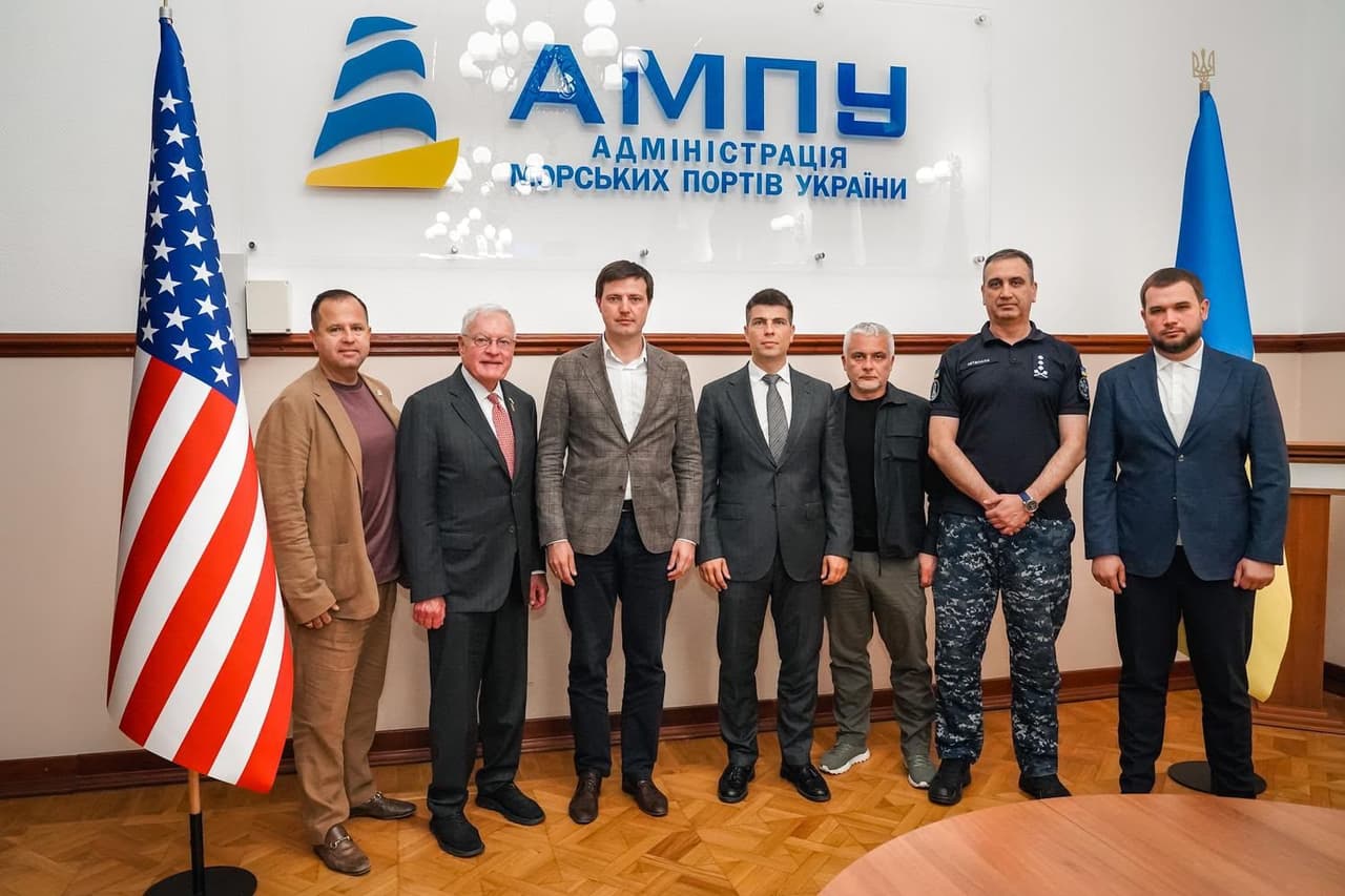 Former Trump envoy Keith Kellogg visits Odesa amid Russia's ongoing port strikes