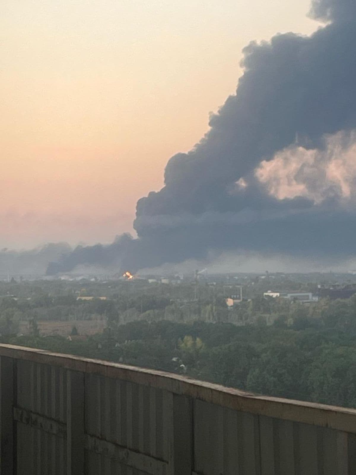 Ukrainian forces strike Russian oil refinery in Samara Oblast in overnight drone attack