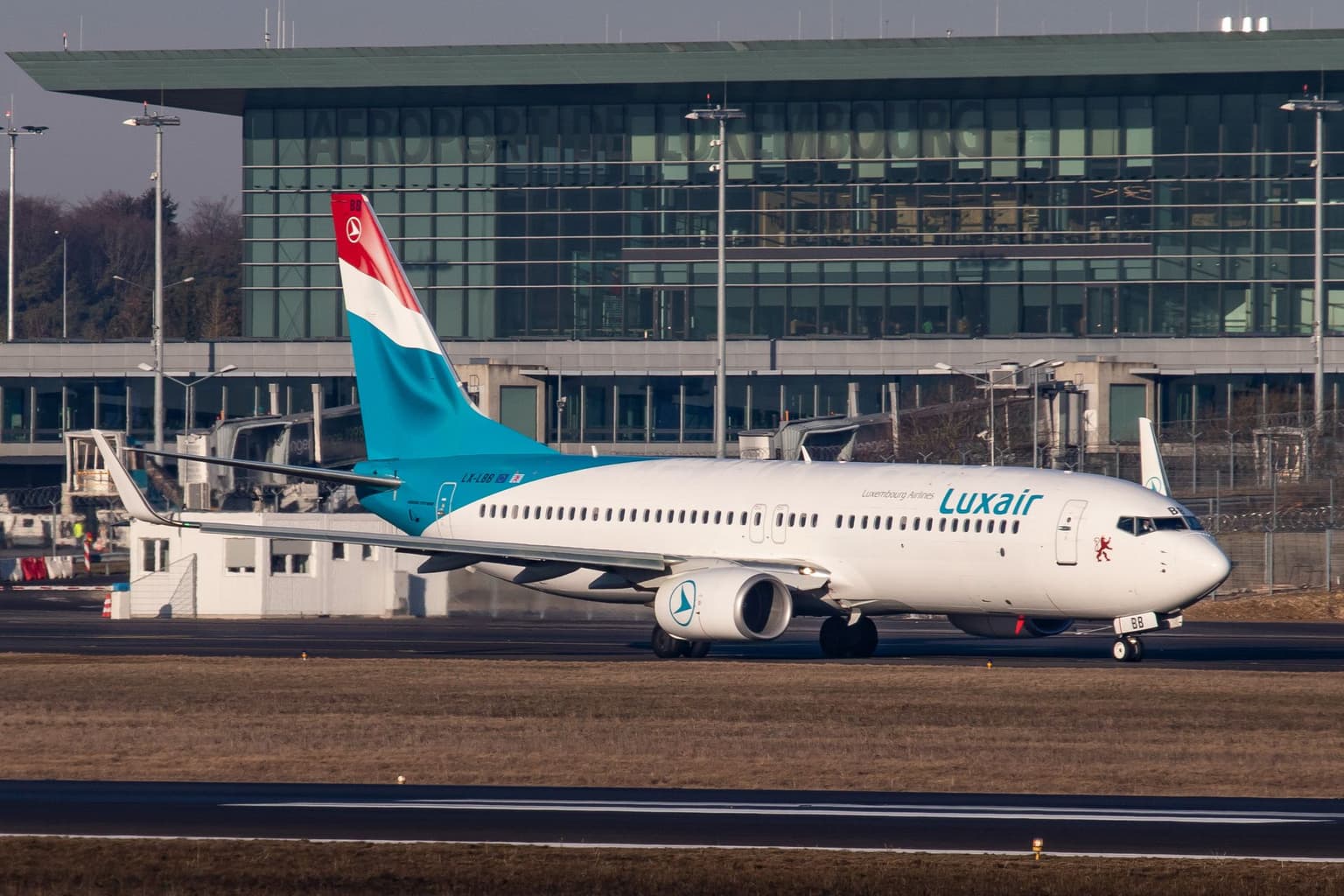 Suspected drone activity halts flights at Luxembourg airport