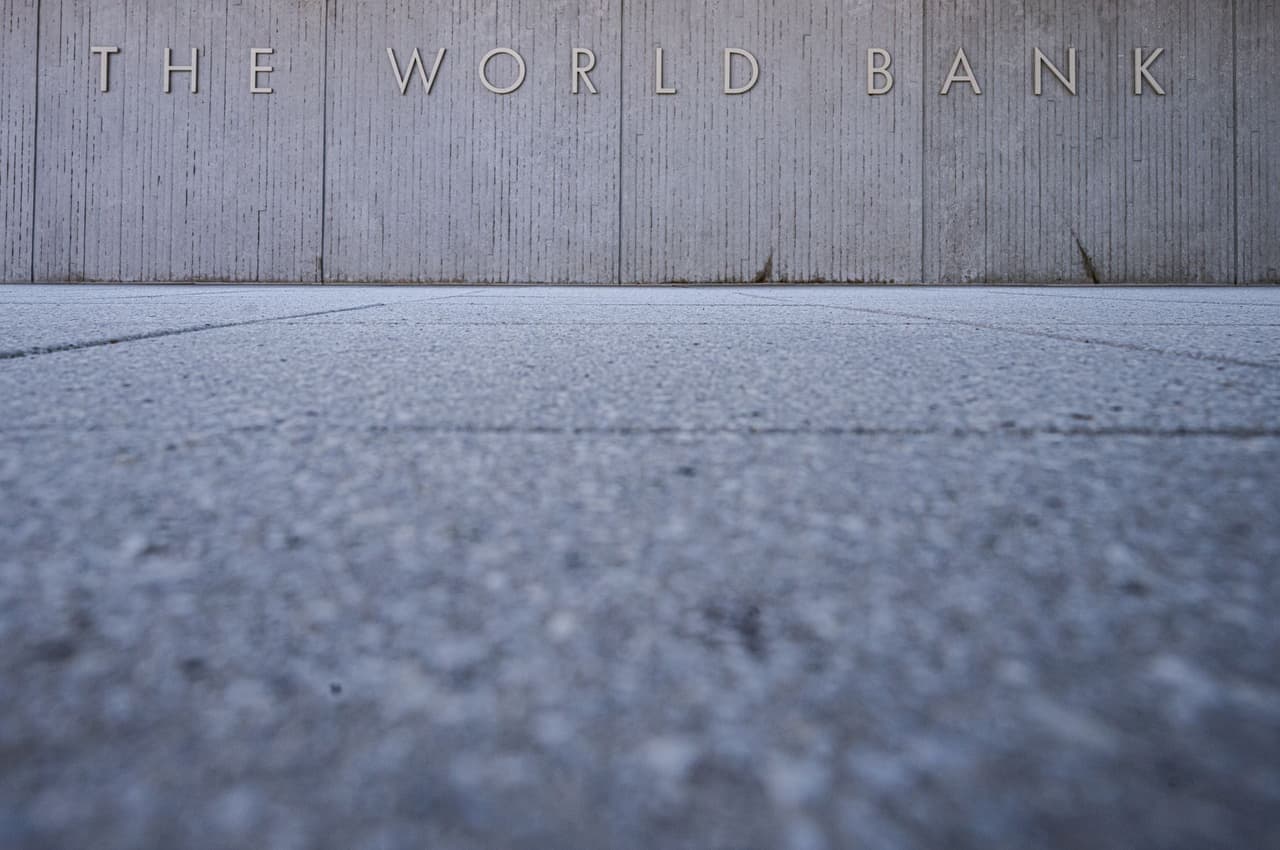 Ukraine to receive $841 million from World Bank amid budget deficit