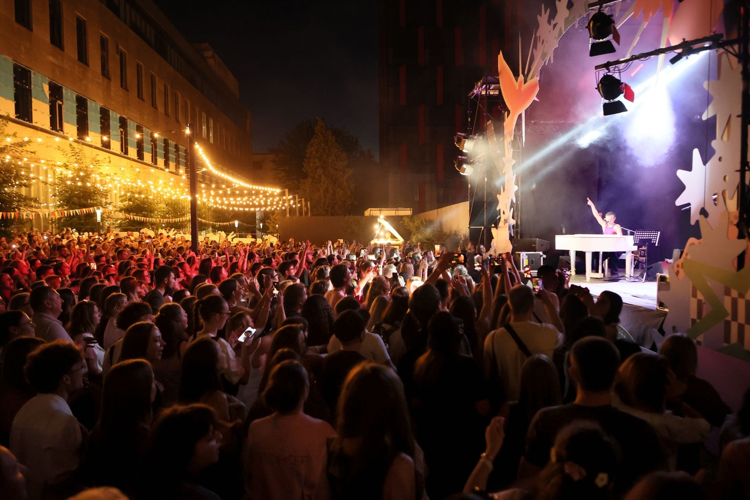 Sviatoslav Vakarchuk plays a white grand piano in Ivano-Frankivsk, Ukraine, on August 15, 2026.