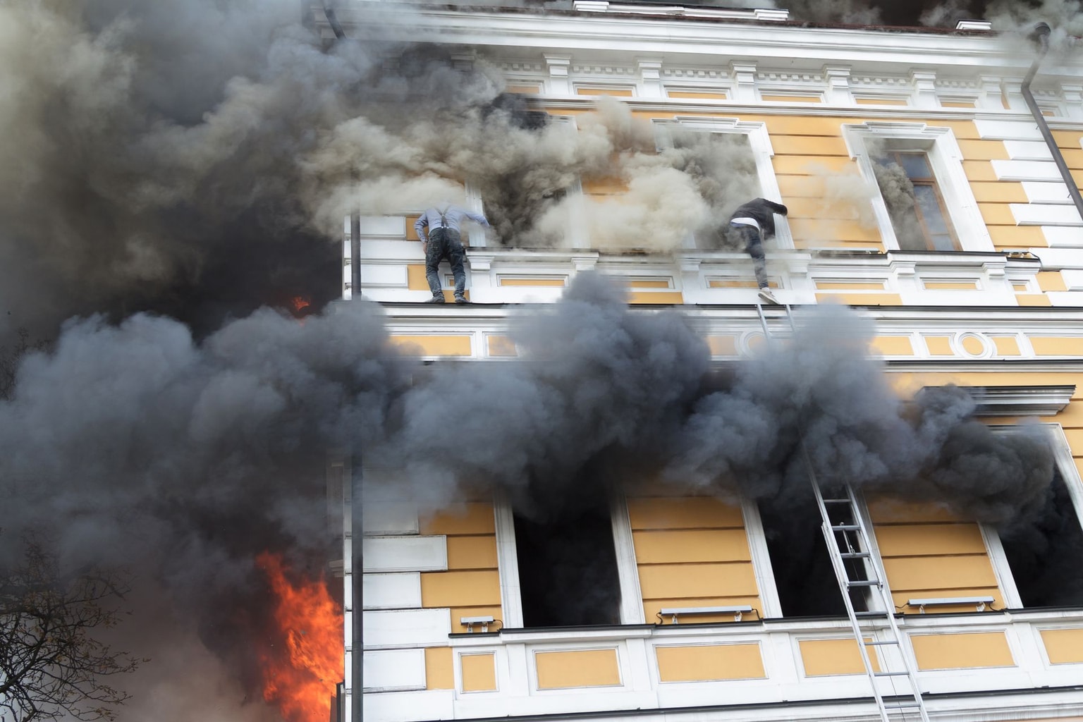 Medical center, science academy struck in downtown Kyiv as all-day Russian drone attacks continue