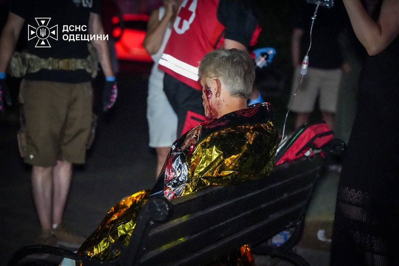 Russian attacks kill 5, injure 67 across Ukraine as drones target western regions