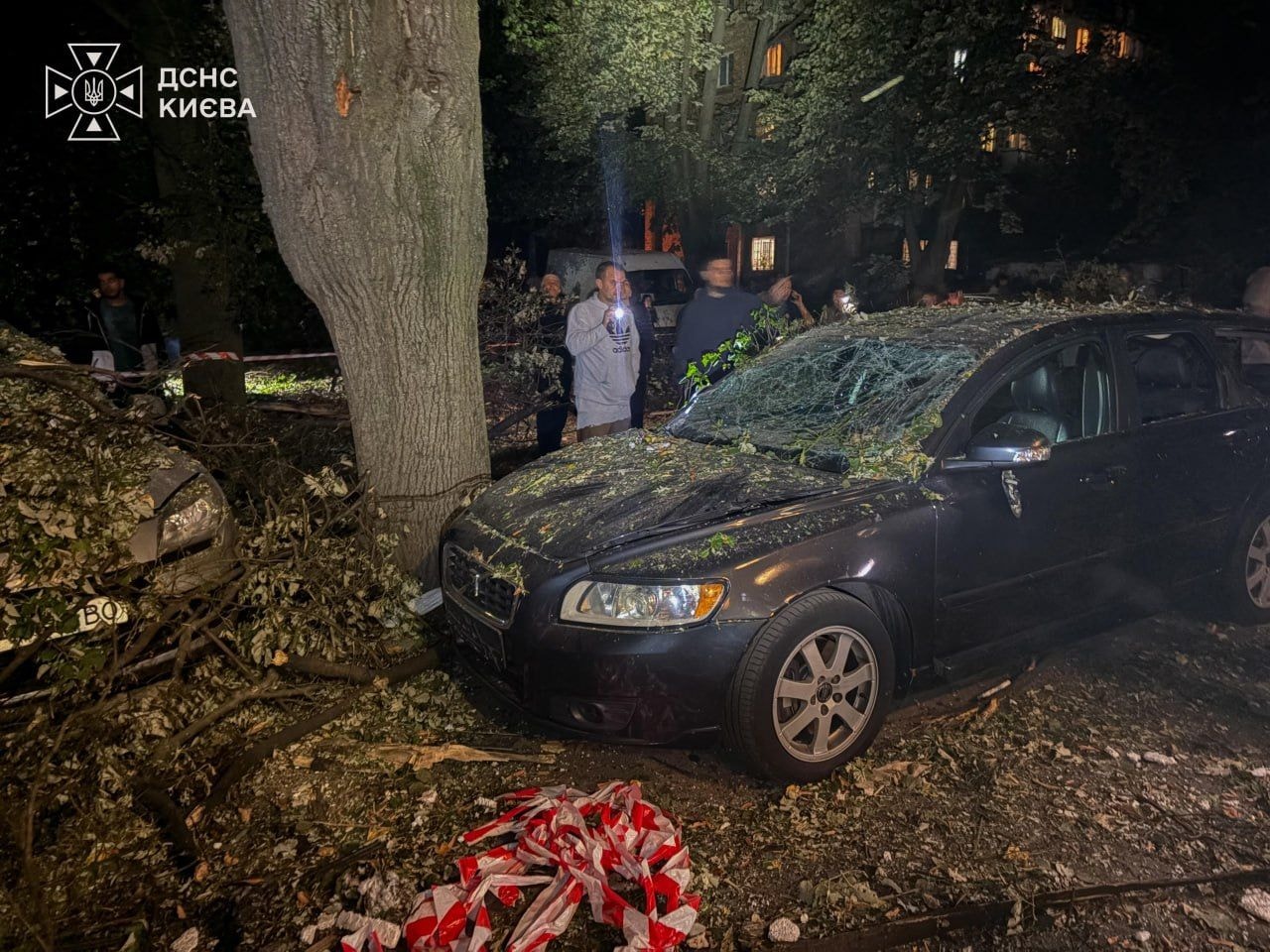 Russia launches third consecutive attack on Kyiv, injuring 1, setting off fires