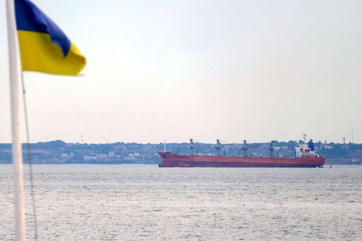 Ukraine, Turkey discuss securing Black Sea shipping as $10 billion in exports at risk