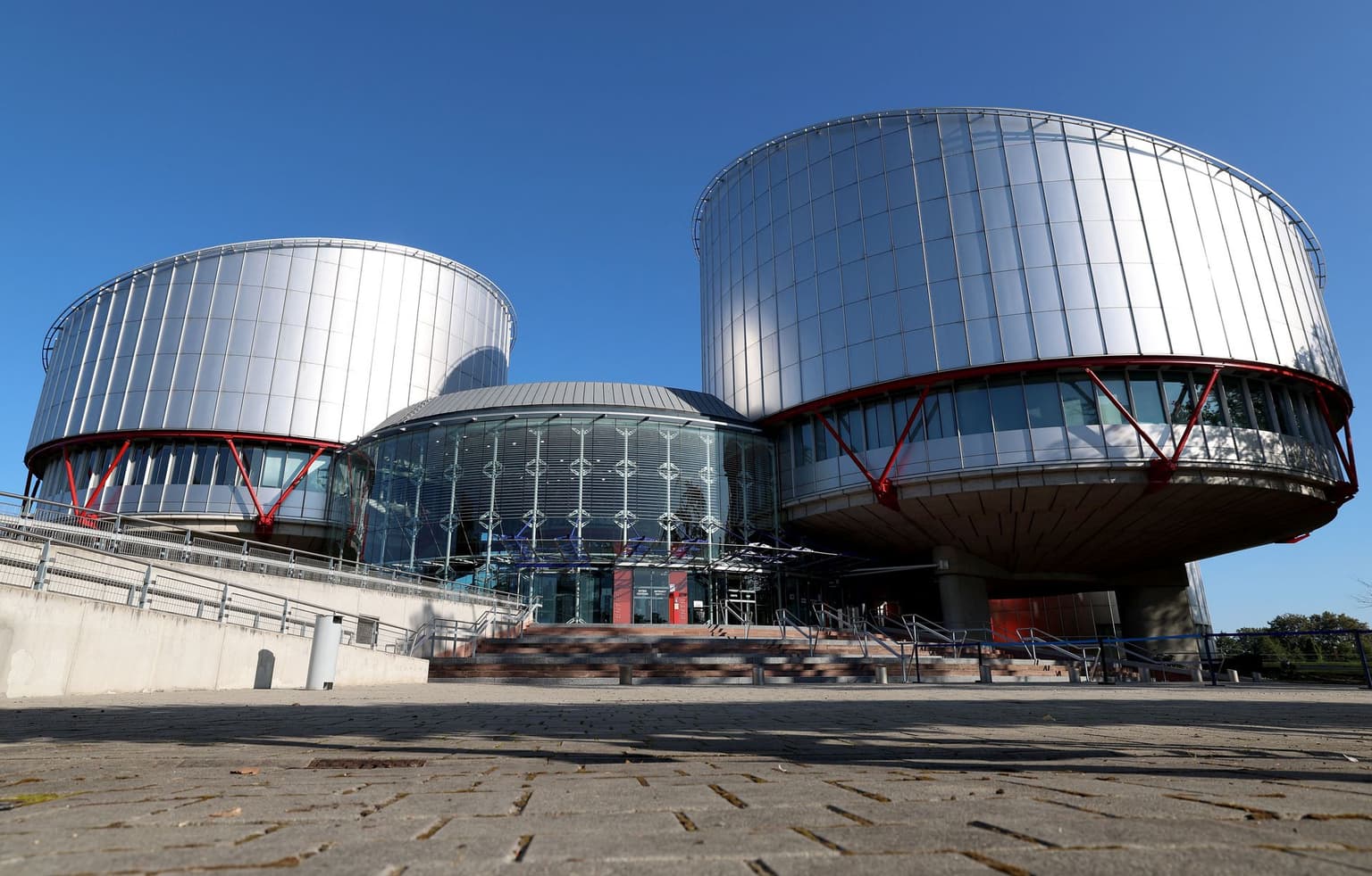 ECHR opens proceedings againt Hungary over detention, 'torture' of Ukrainian bank staff