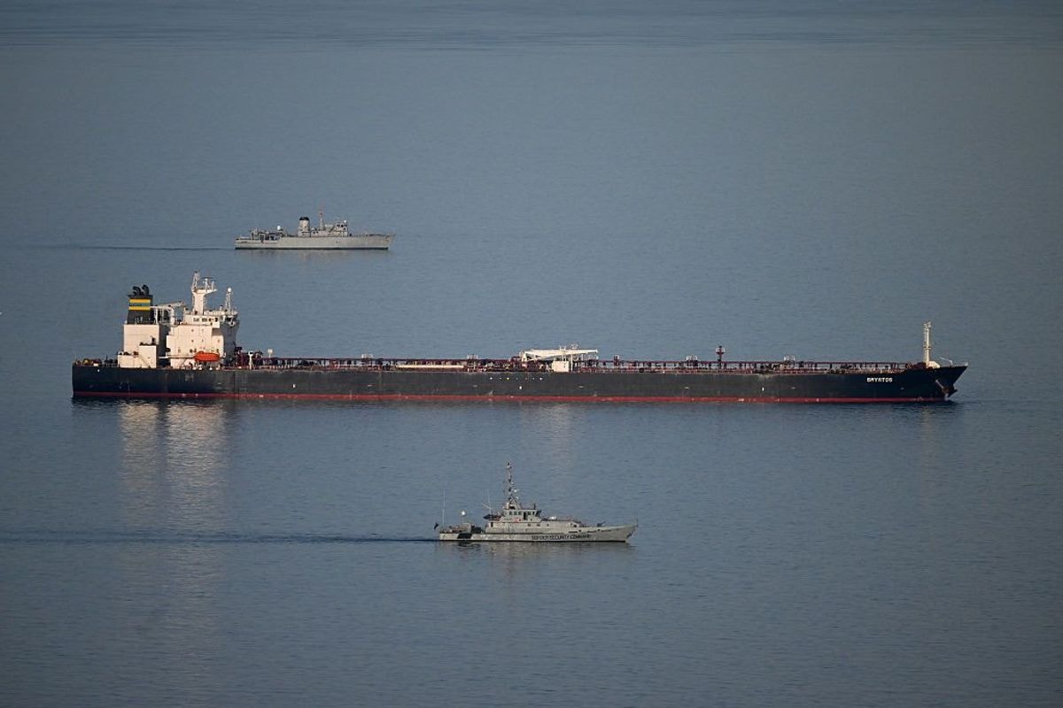 Military ships intercept the Smyrtos vessel in the English Channel.