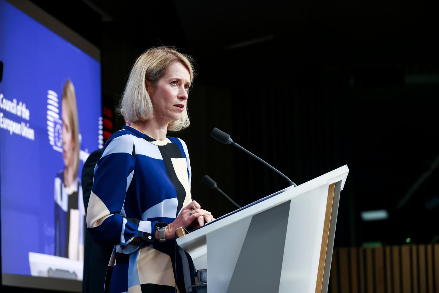EU ambassadors wave through largest-ever list of Russia sanctions